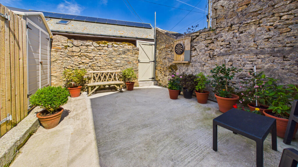 Apartment in Truro - View 4