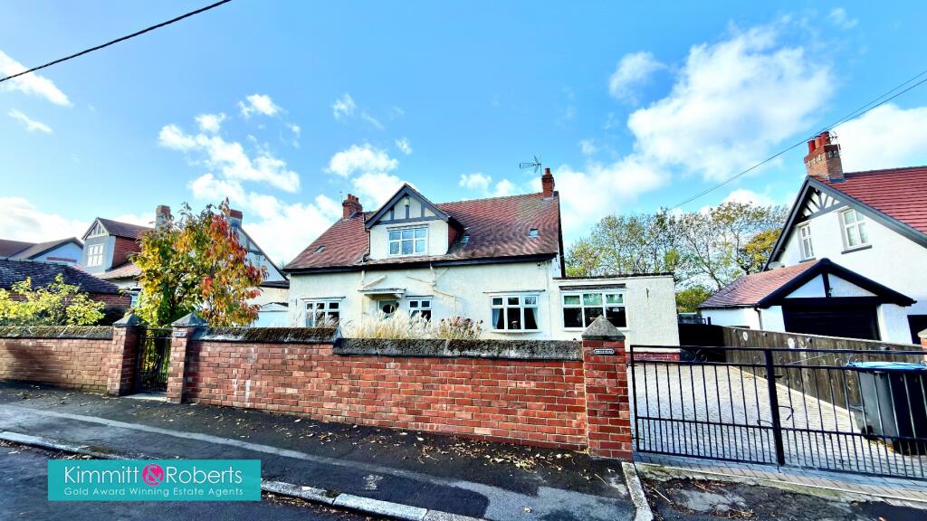 3-bed detached on Springfield Crescent, Seaham, Durham, SR7 7SU, £440,000