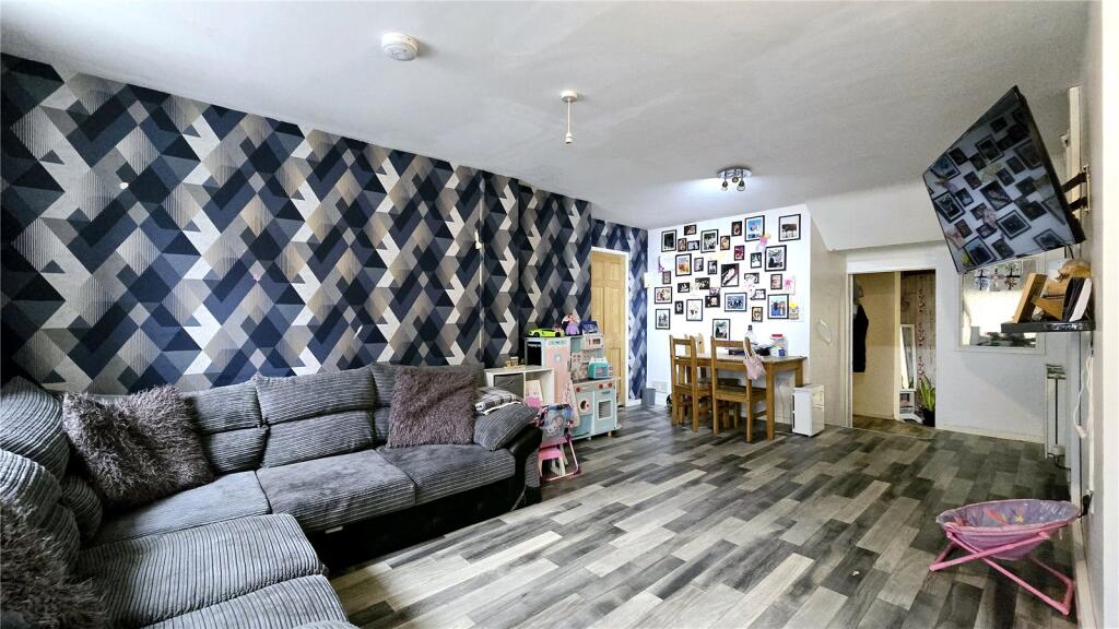 Cybi Place, Holyhead, Isle of Anglesey, LL65 photo 2