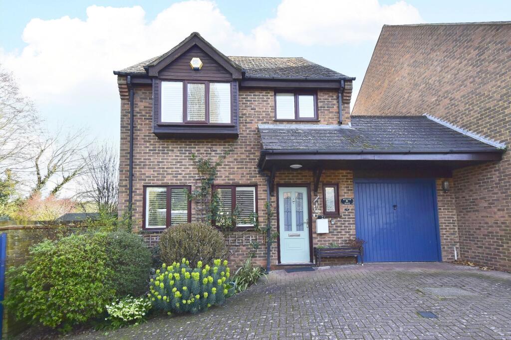 Main image of property: Kings Meadow, Kings Langley, WD4