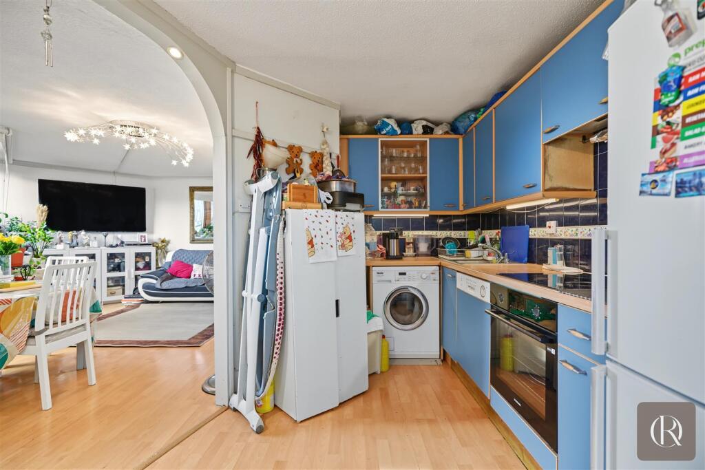 House in London, Royal Borough of Kensington and Chelsea - More