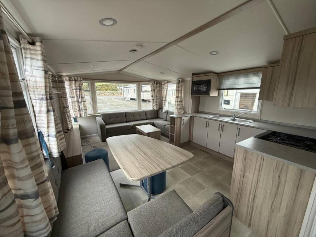 2-bed caravan on Castle Douglas, Dumfries and Galloway, DG7 2EX, £36,995