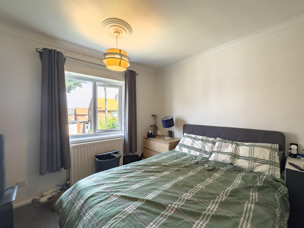 Apartment in North Tyneside, North East - View 4
