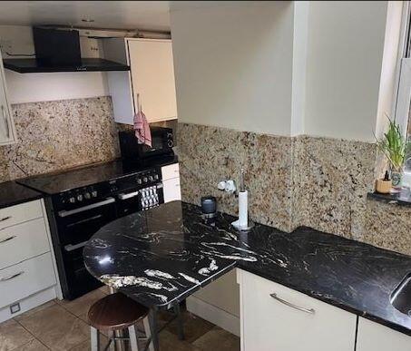 House in London, Hammersmith - View 3