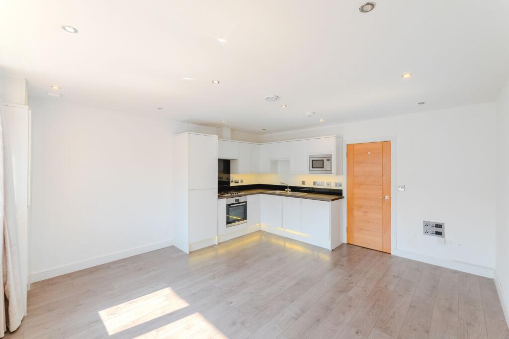 Apartment in Witney, Cogges - View 2