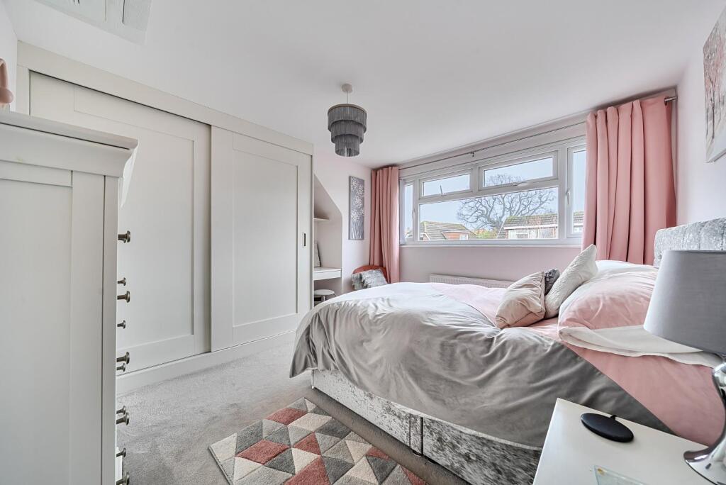 Lulworth Close, Hayling Island - More