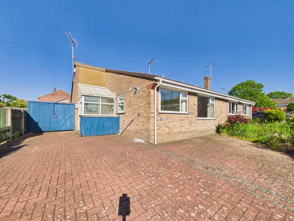 Main image of property: Stroma Close, Sinfin, Derby