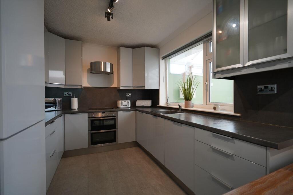 House in Oldham, Austerlands, Saddleworth - View 5
