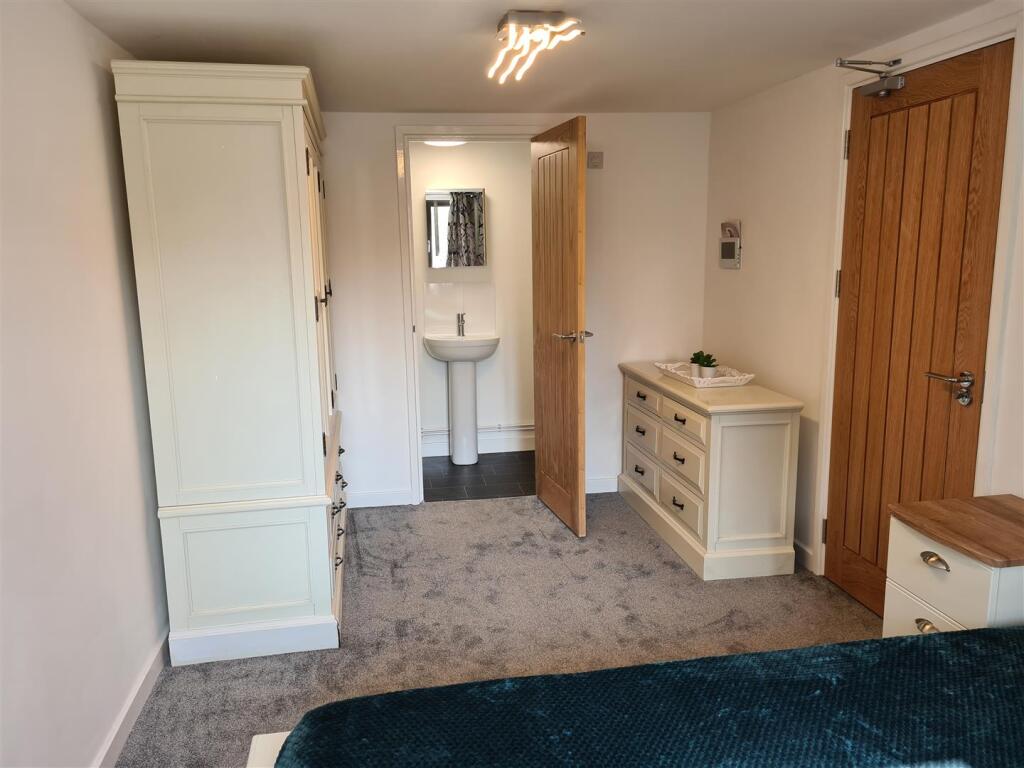 Main image of property: Room 2, 8 Maio Road, Cambridge