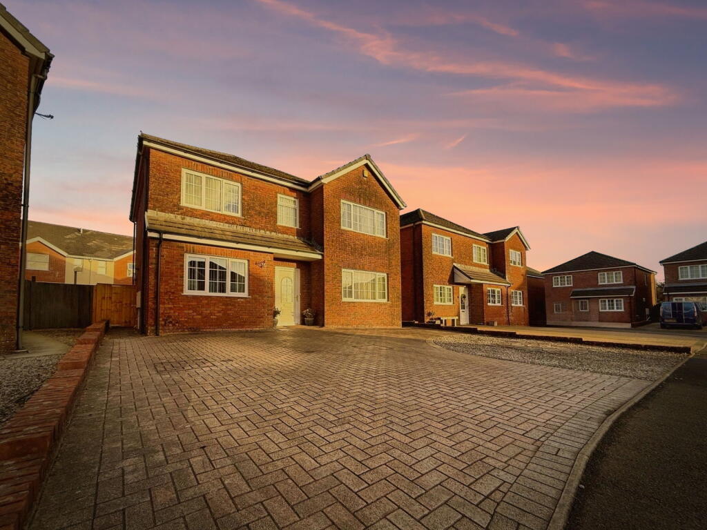 Main image of property: Maes Y Gorof, Ystradgynlais, Swansea, SA9 1DA