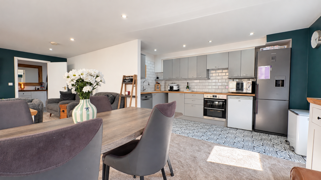 Apartment in Taunton - View 5