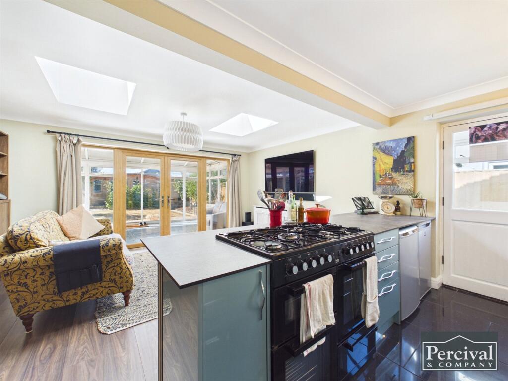 Frensham Close, Stanway, Colchester, Essex, CO3 photo 4