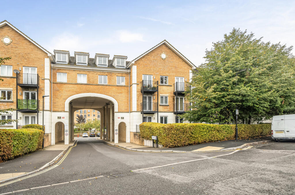 Main image of property: The Dell, Southampton, Hampshire, SO15