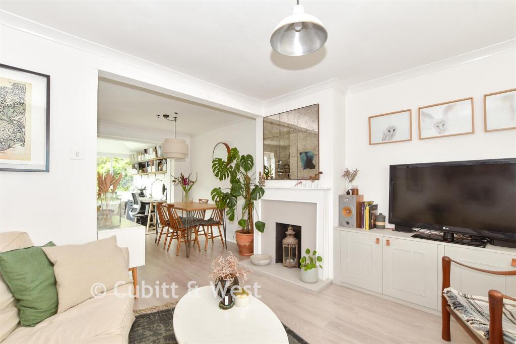 Woodleigh Road, Burgess Hill, West Sussex photo 2