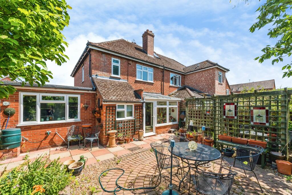 Main image of property: Abbots Mead, Cholsey, Wallingford
