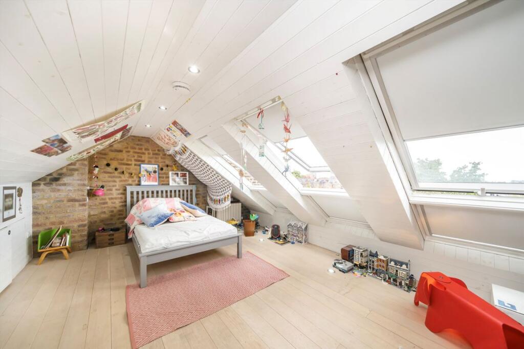Apartment in London - More