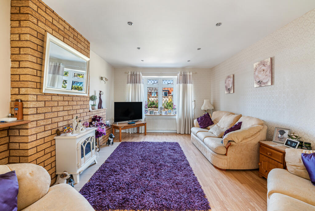 House in Weston-super-Mare, Oldmixon - View 3