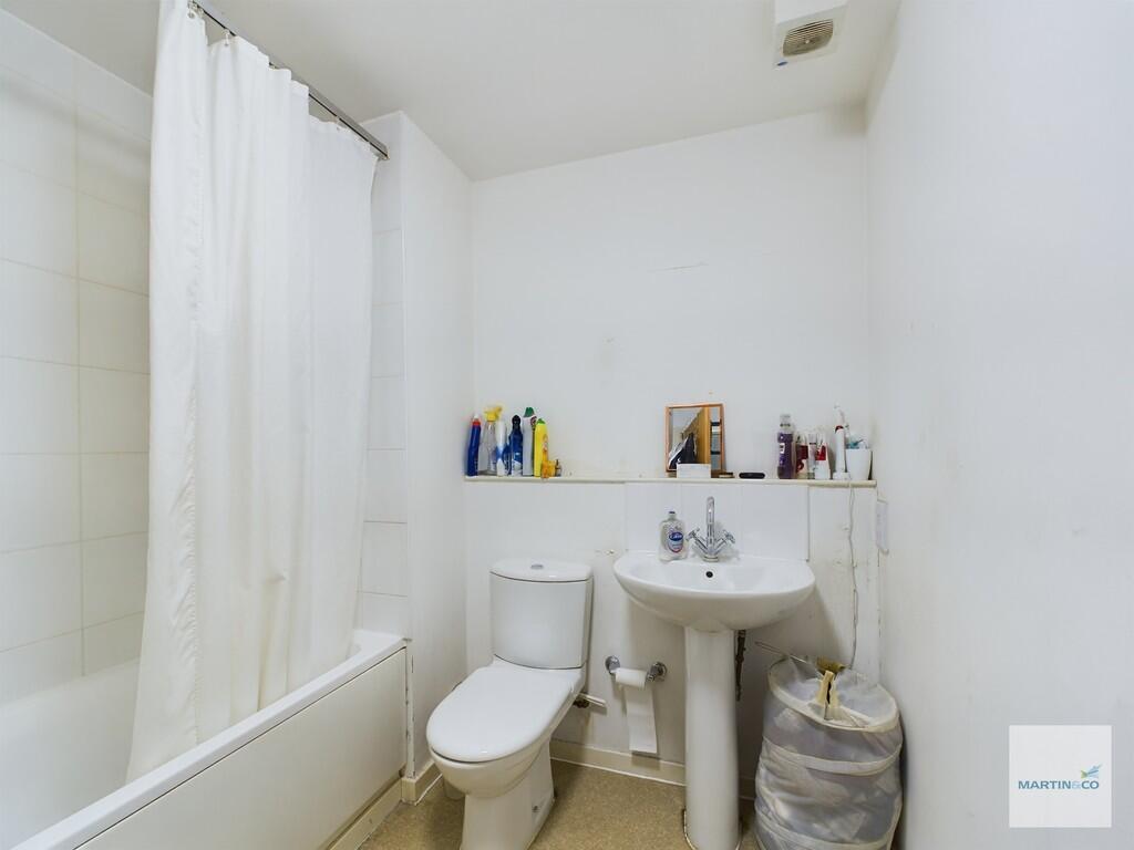 Apartment in Nottingham - View 4