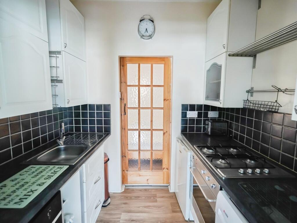 Apartment in Birmingham, West Midlands - View 4