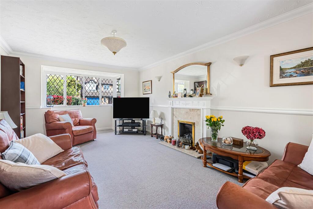 Mayflower Gardens, Bishop's Stortford - View 3