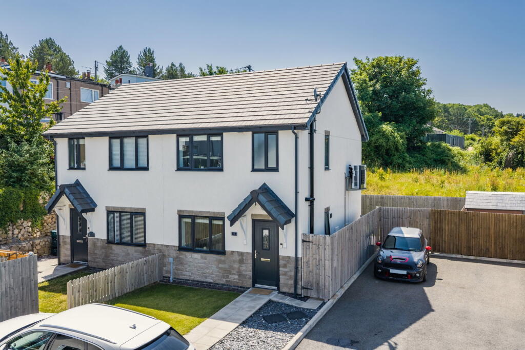 3-bed semi-detached on Dulas Close, Llanddulas , Abergele , Conwy, LL22 8FX, £220,000