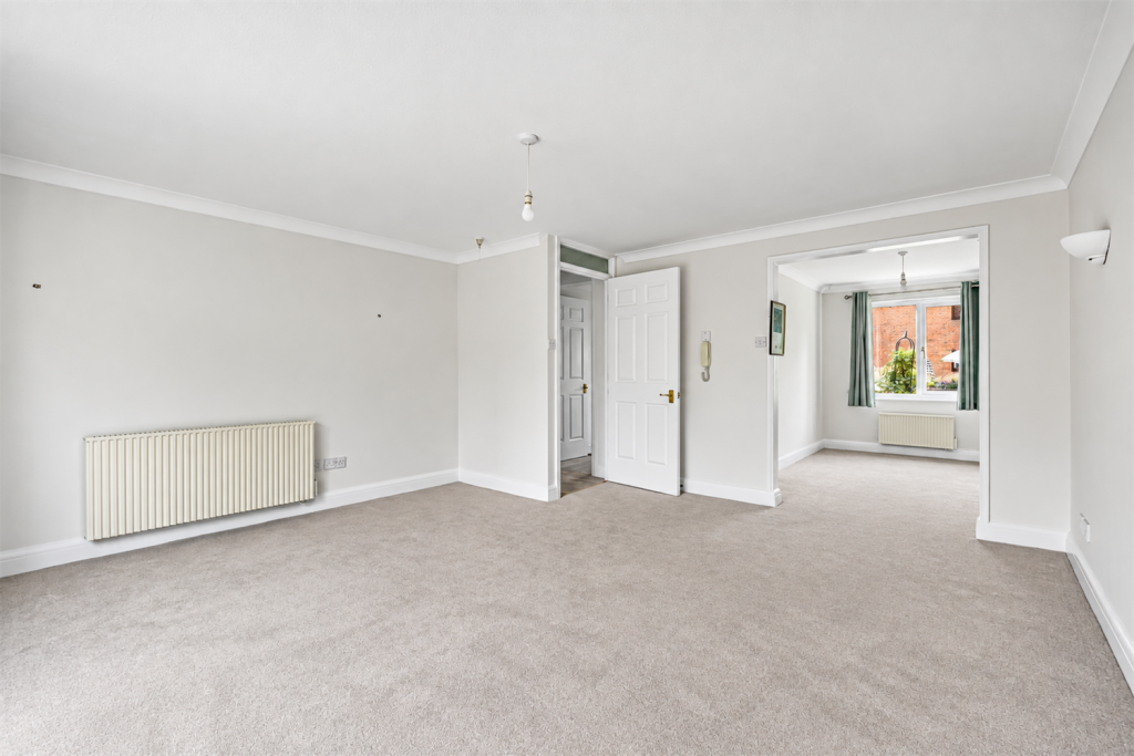Apartment in Reading - View 3