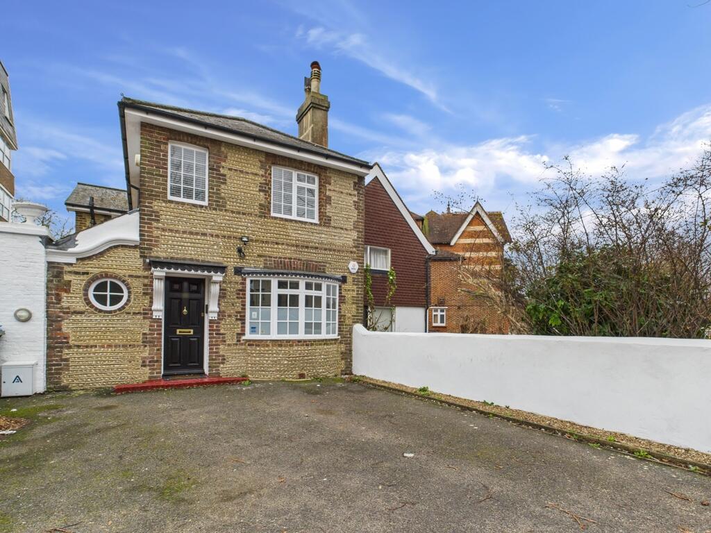 Main image of property: 23 Farncombe Road, Worthing, West Sussex, BN11 2AY