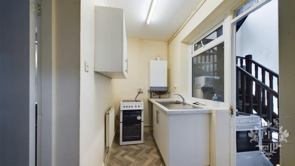 House in Stockton-on-Tees, Portrack - View 4