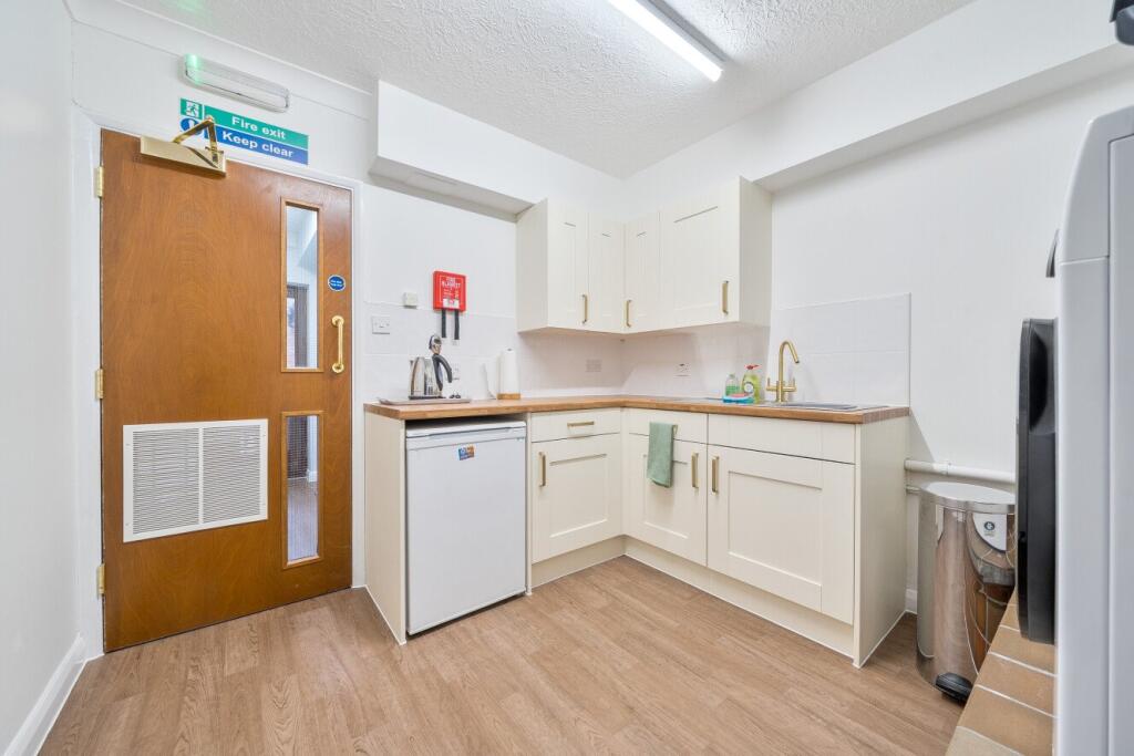 Apartment in London - More