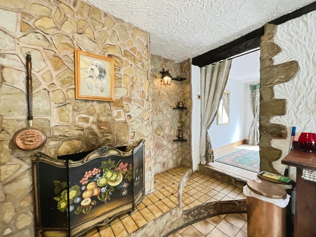 House in Mansfield, Nottinghamshire - View 5