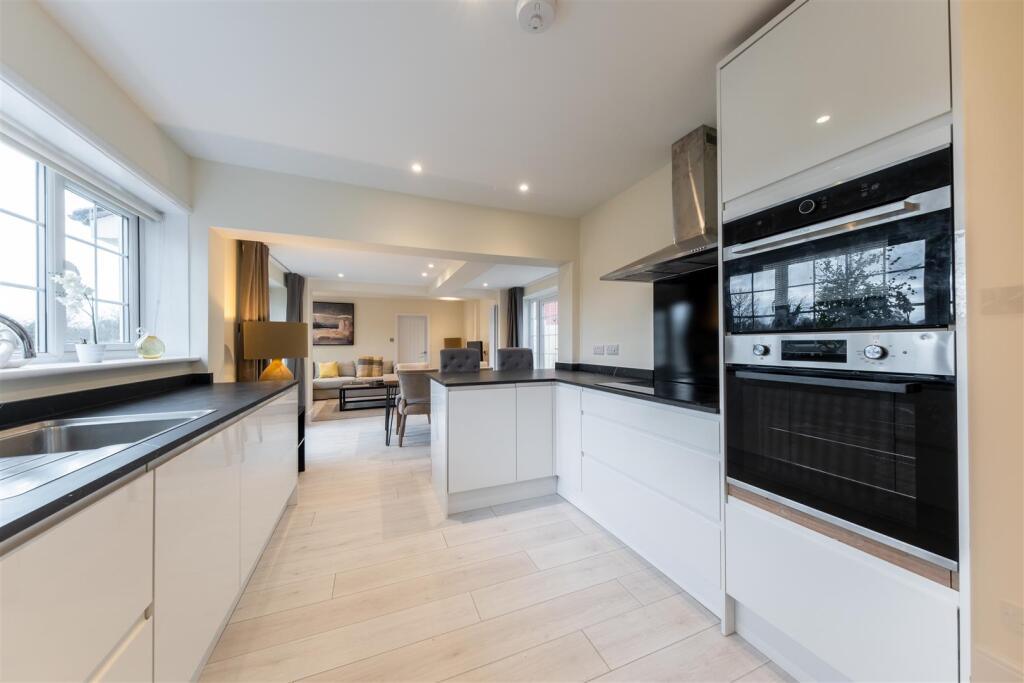 House in Mickle Trafford, Plemstall - View 3