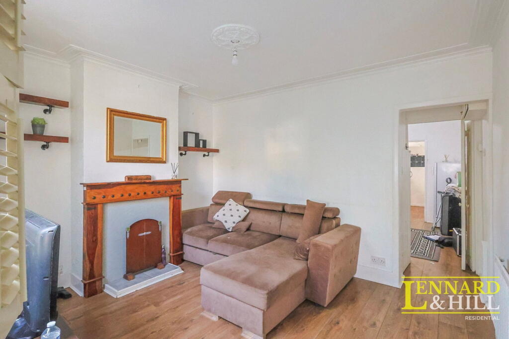 Richmond Road, Grays, RM17 6DN photo 3