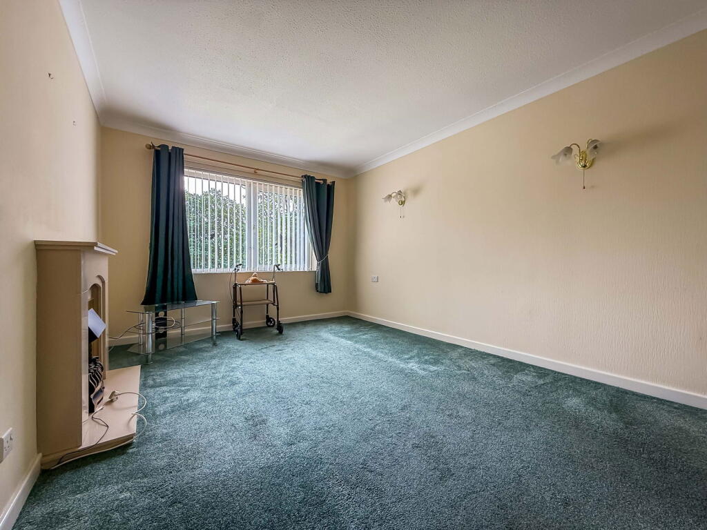 Homesands House, 41 Park Road, Hesketh Park, PR9 9JU - View 3