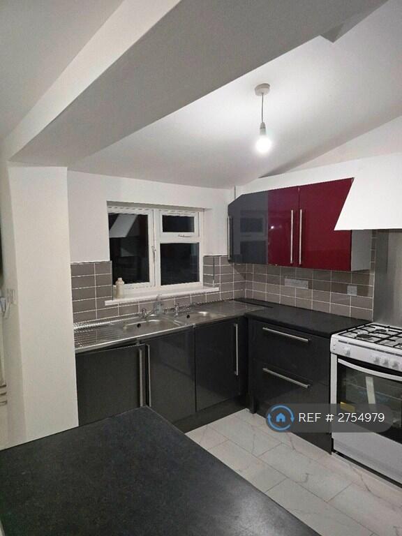 1 bedroom house share for rent