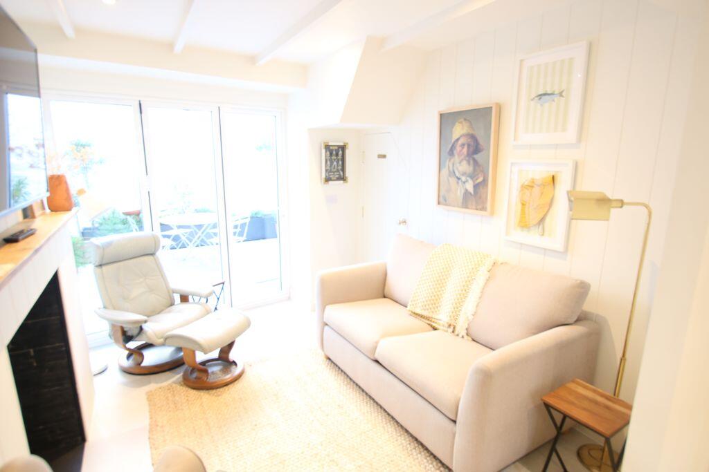 House in Peel - View 3