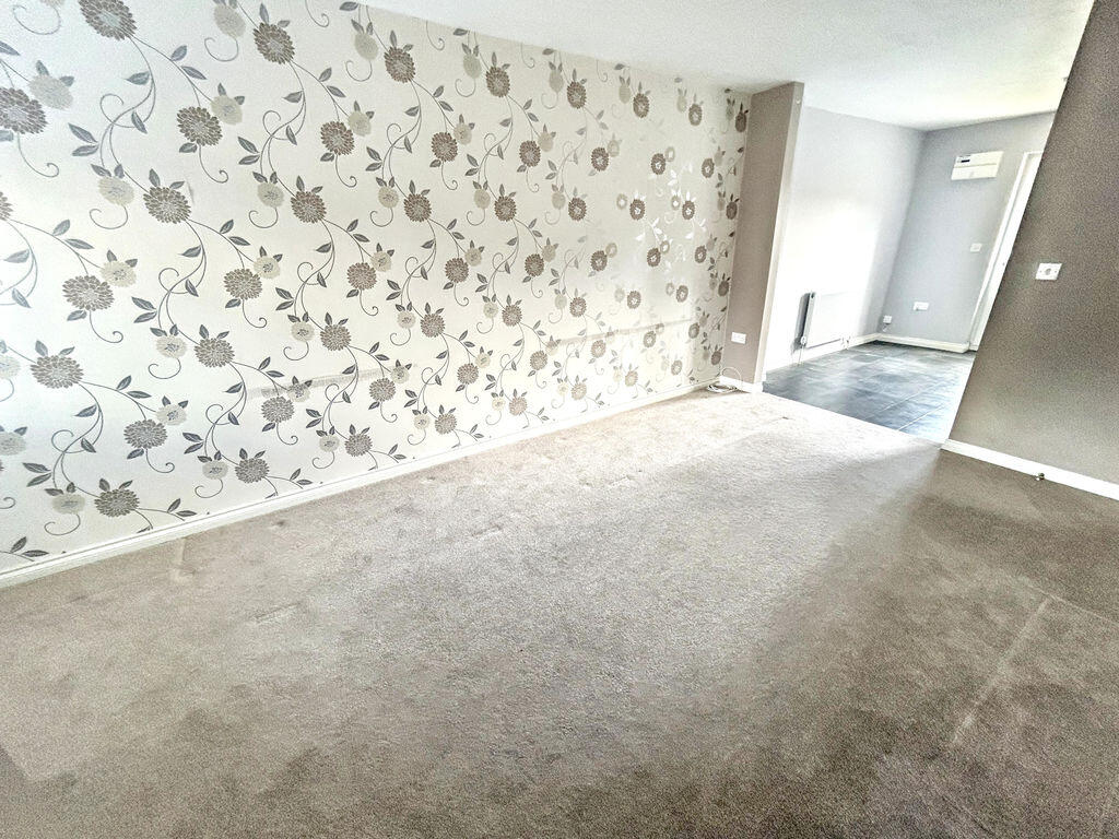 House in Great Yarmouth, Magdalen Estate, Bradwell - More