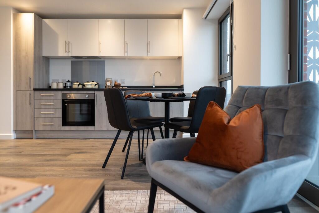 Main image of property: 303W New Baillie Street, Rochdale, Greater Manchester, OL16