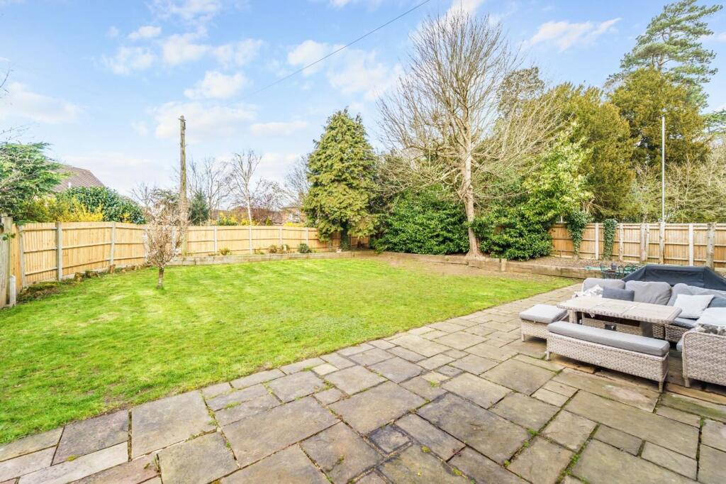 Dorking Road, Tadworth, KT20 photo 4