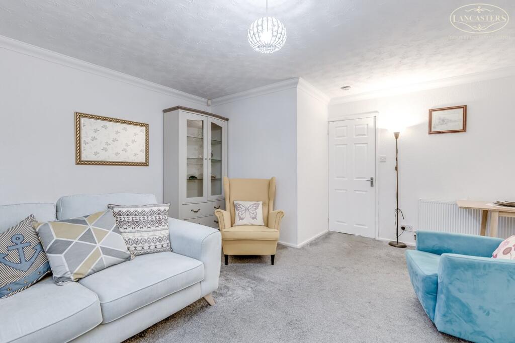 Yarrow Grove, Horwich, Bolton, BL6 photo 4