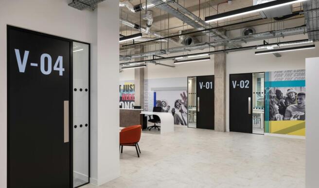 GlasgowCaledonianUniversity-4-MidRes.jpg