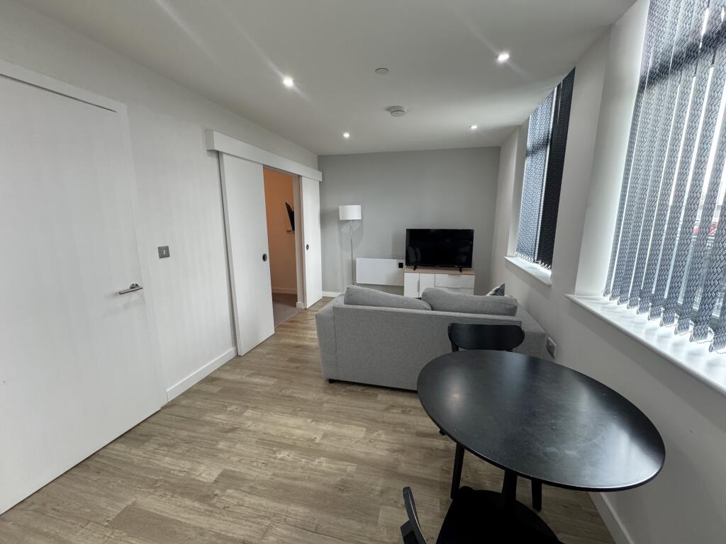 Apartment in Trafford, Greater Manchester - View 5