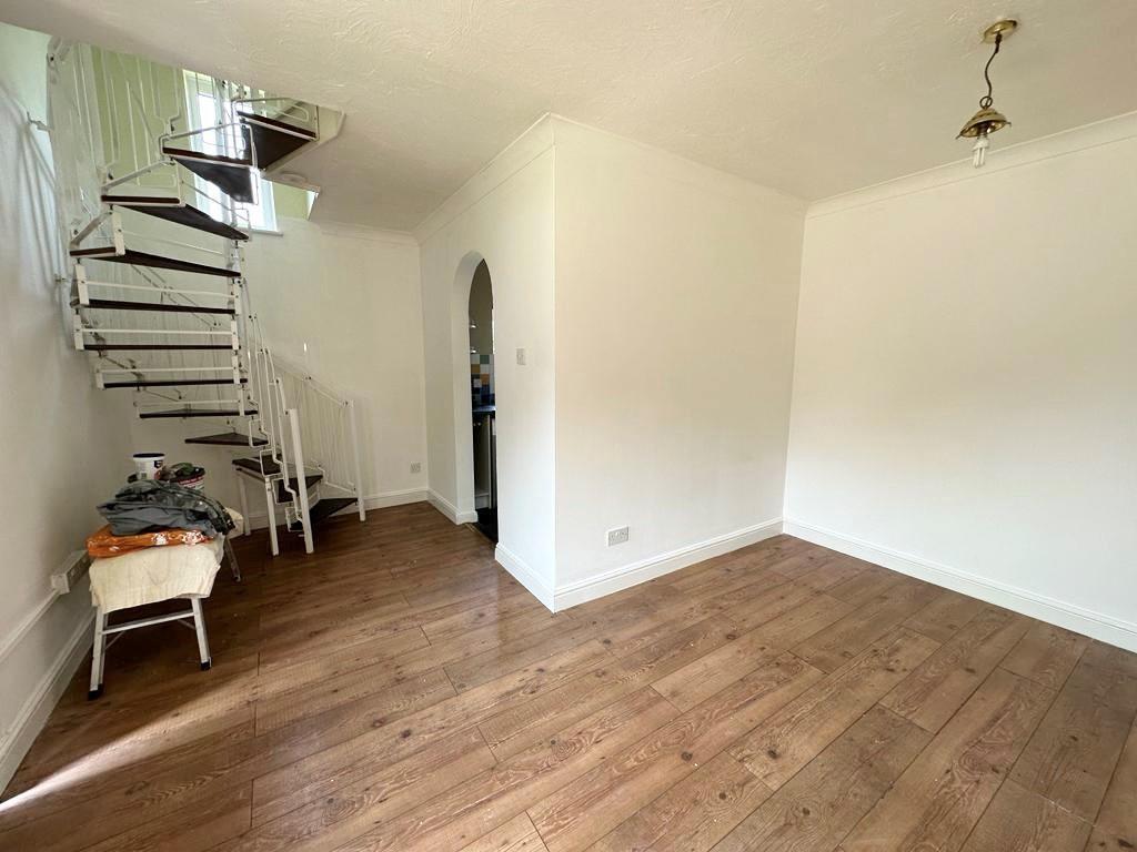 House in South Oxfordshire, Fleet Meadow, Didcot - More