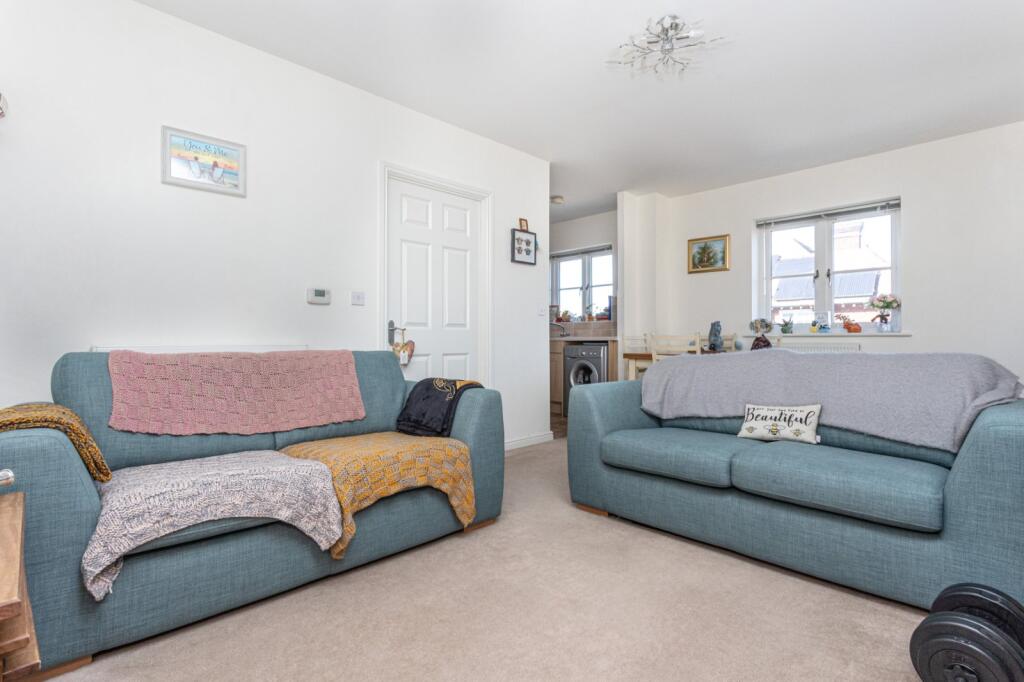 Apartment in Canterbury - View 4
