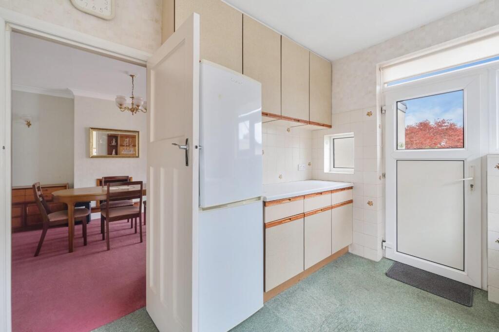 House in Epsom, Cuddington, West Ewell - View 4