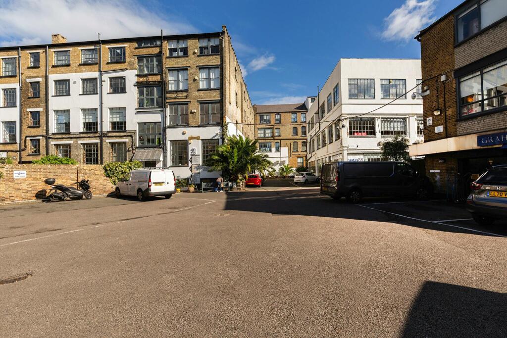 Canonbury Yard 26.jpg