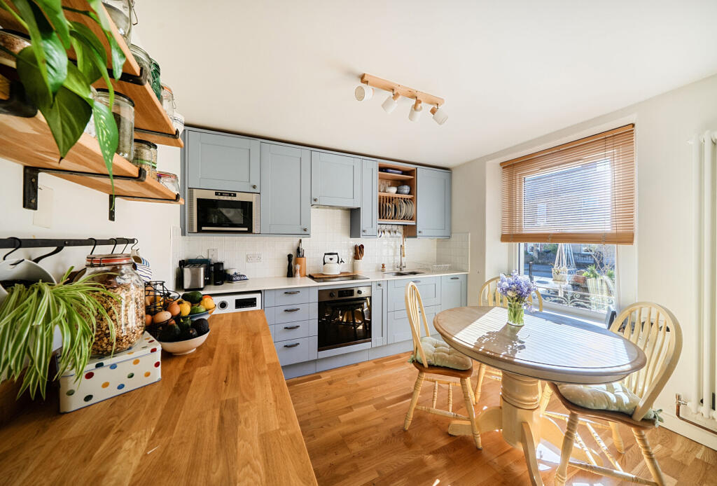 Ashgrove, Peasedown St. John, Bath, Somerset, BA2 photo 4