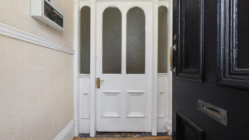 Apartment in Douglas, Willaston - View 4