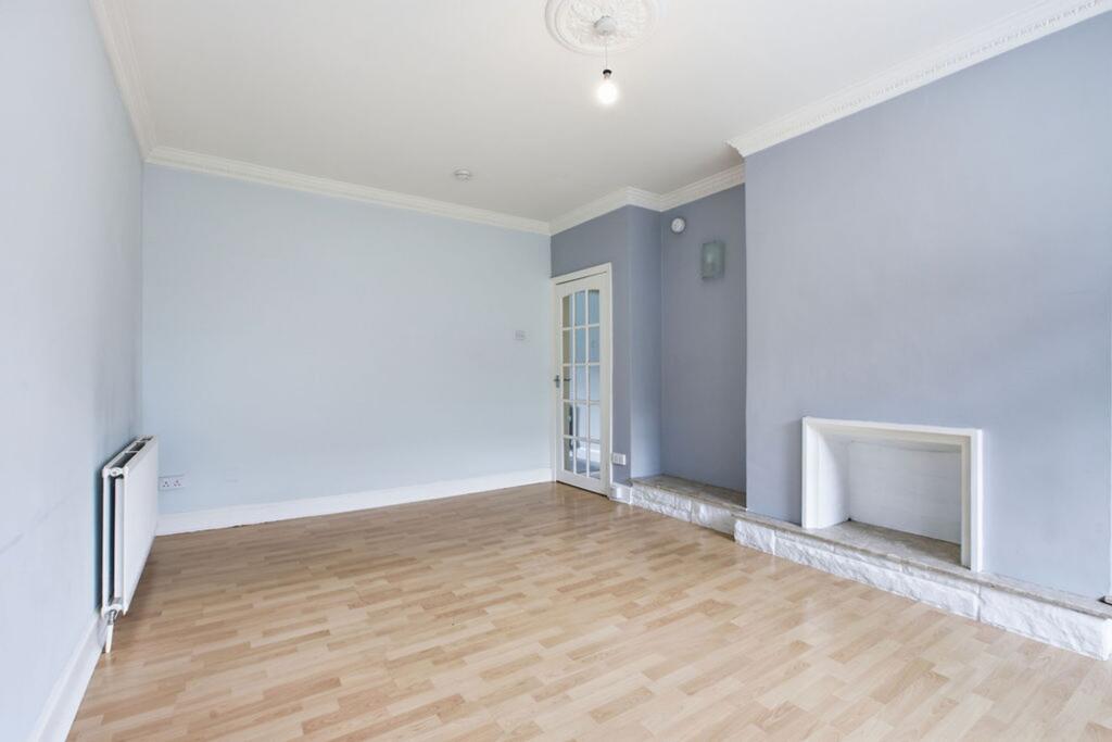 Apartment in Glasgow - View 3