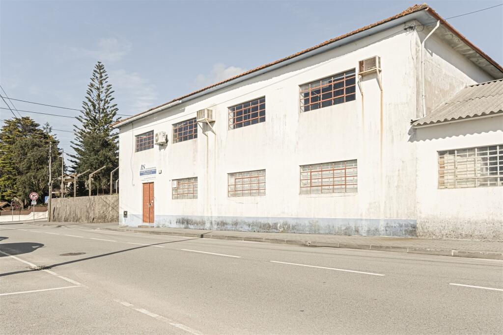 Main image of property: Aveiro, Santa Maria da Feira