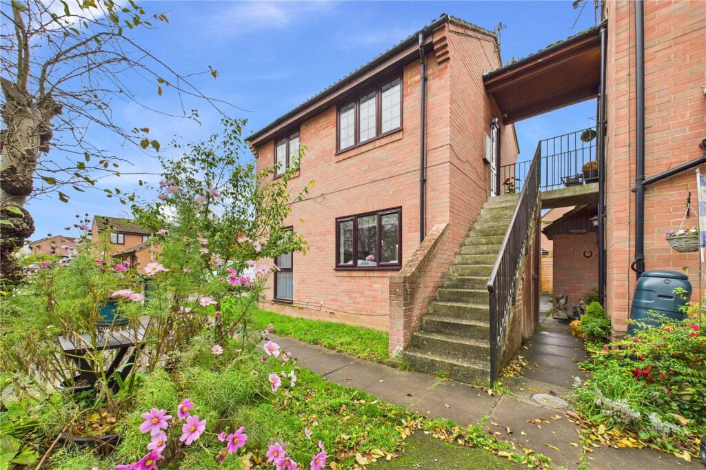 Main image of property: Alderfield Close, Theale, Reading, Berkshire, RG7